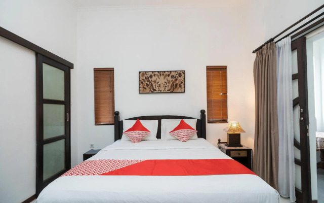 Super OYO 2417 Panen House