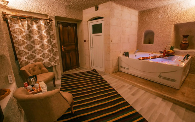 Cave Life Hotel