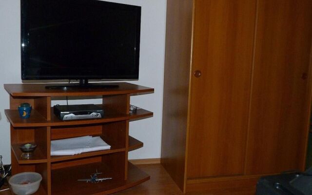 Simple apartment for 2 in Banjole