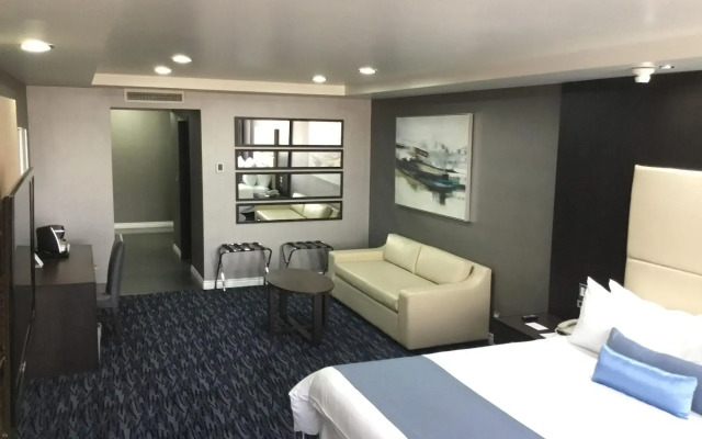 Hotel Pueblo Amigo Plaza & Casino