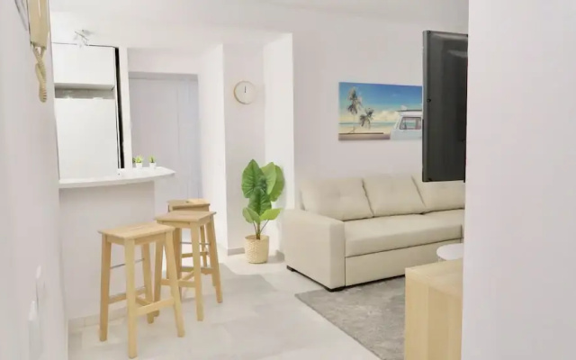 New Skandinavian penthouse-5min to beach