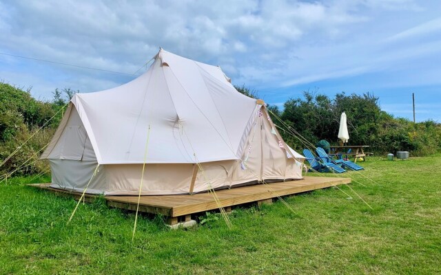 Boutique Luxury Bell Tent Near Torpoint