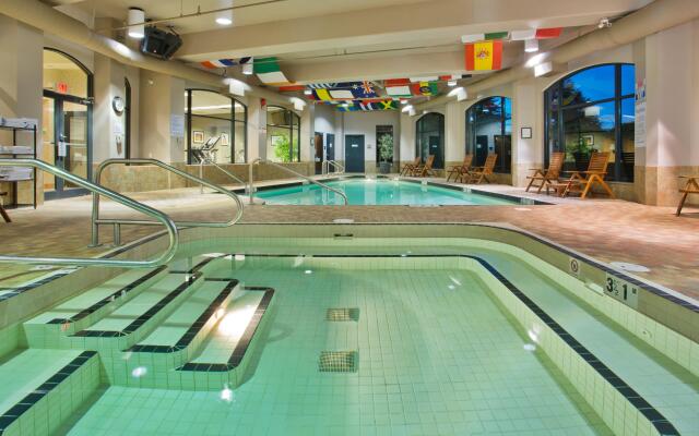 Holiday Inn Hotel & Suites North Vancouver by IHG