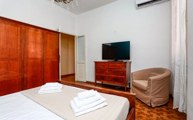 Wonder Vatican Family