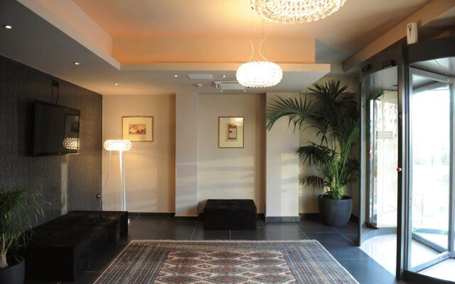 Myres Hotel Residence