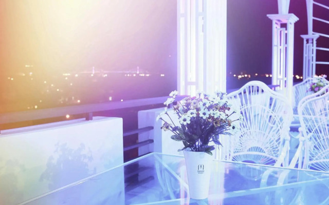 Mayfair Da Nang Hotel