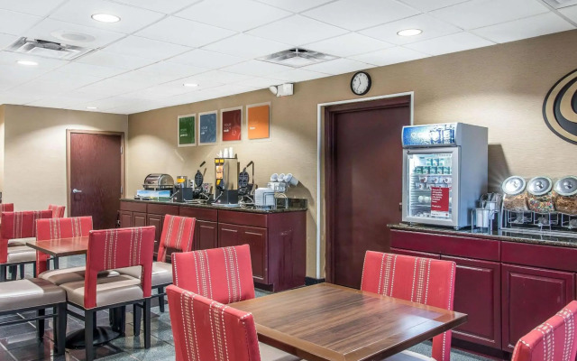 Comfort Suites Wixom