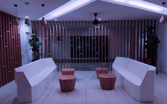 Comfortable18 3R2B 7pax Meritus Perai