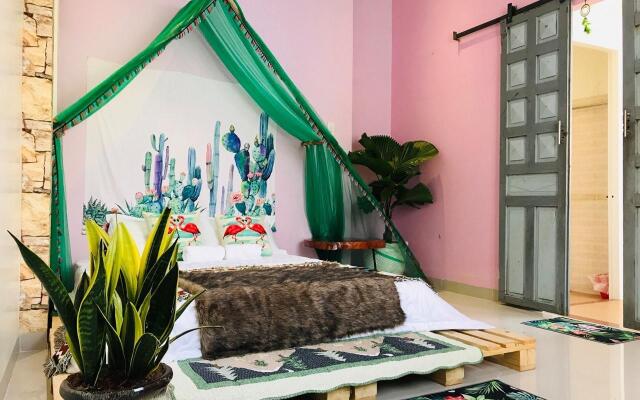 NEXSTAY Forest Home