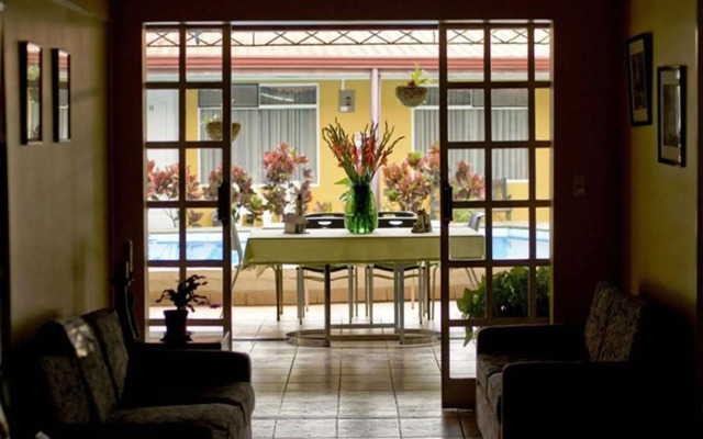 Hotel Puerta del Sol - San Jose Airport