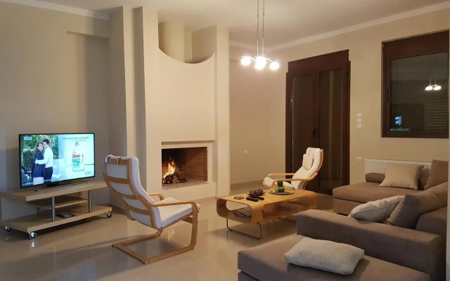 Dimitris Villa