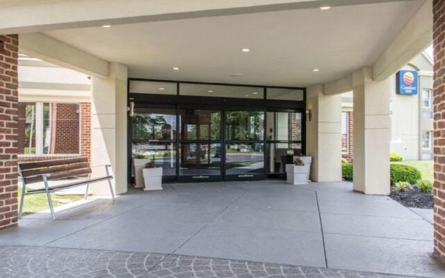 Comfort Inn Lancaster  Rockvale Outlets