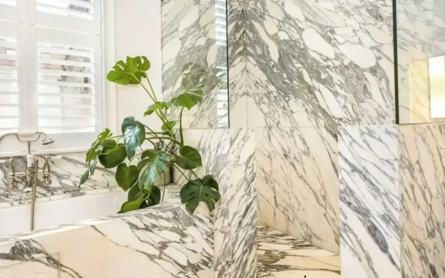 Luxury Shawfield Apartment in London