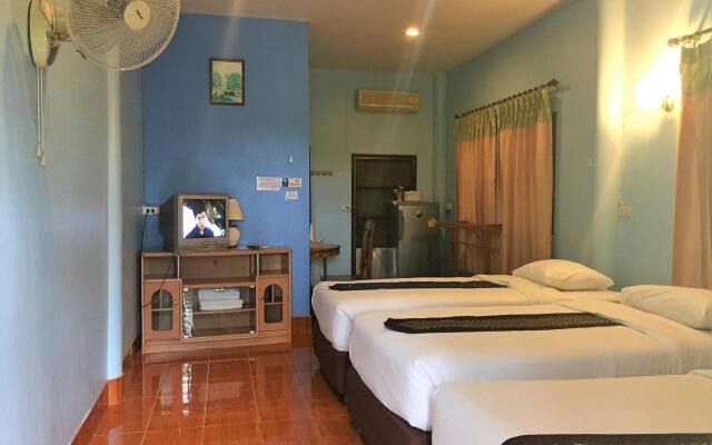 Baan Ing Khao Resort