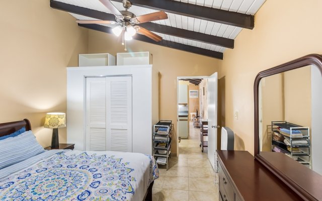 Caribbean View Your Way 1 Bedroom Condo by RedAwning