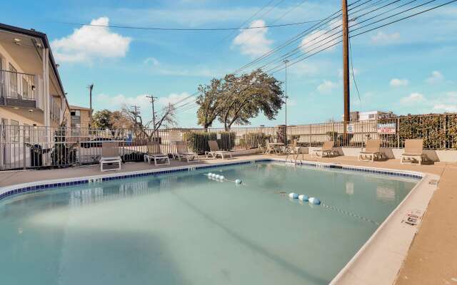 Motel 6 Austin, TX - Airport - South