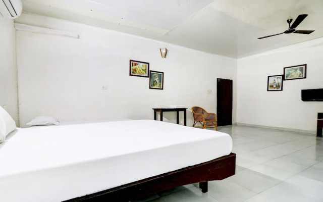 Shirleys Beach Hotel