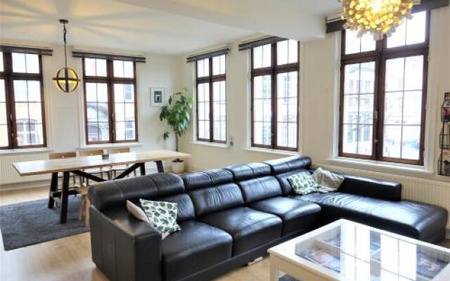 Catherina At Friday - Bnb Antwerp Historic City Centre - Free Parking Garage