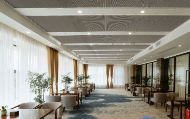 Rongchang Riel High-tech Hotel