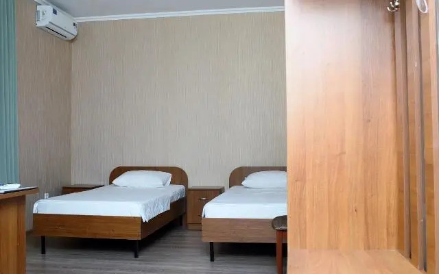 Bon-Hotel