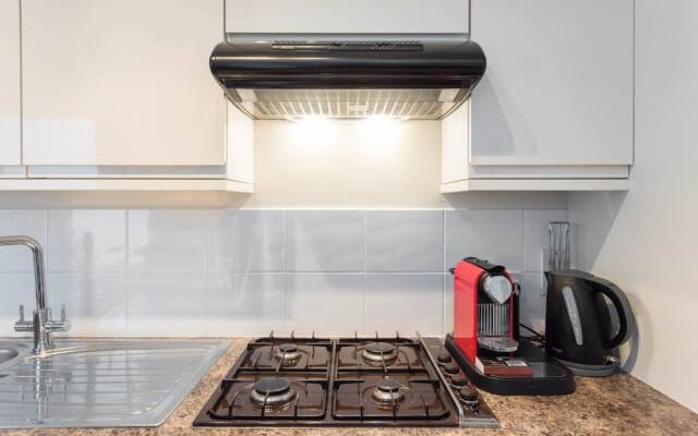 Stylish 3 bed House 2 Minutes From Baker Street!