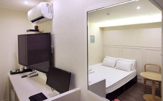 Seven Motel Songjeong