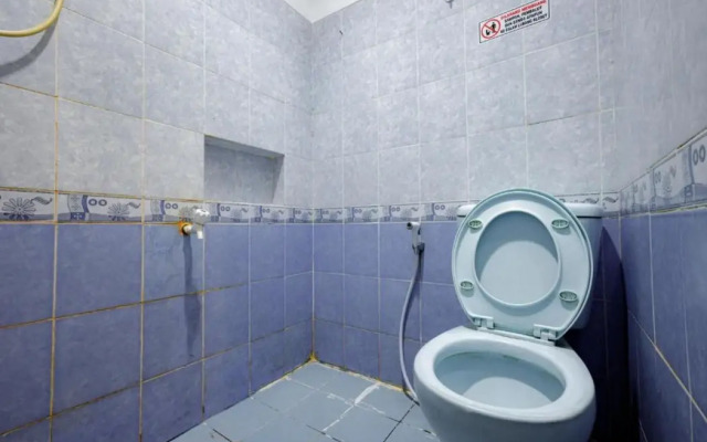 Super OYO 91535 J&b Rooms Tomang