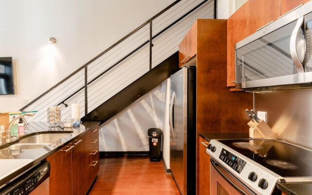 Cozy Atlantic Station Midtown Loft