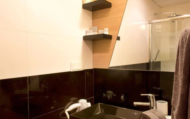 Platform Merter Suites