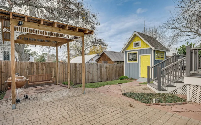Brenham Rental w/ Deck & Yard < 1 Mi to Downtown!