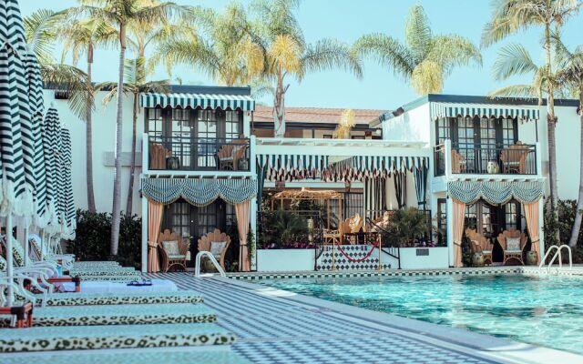 Lafayette Hotel & Club