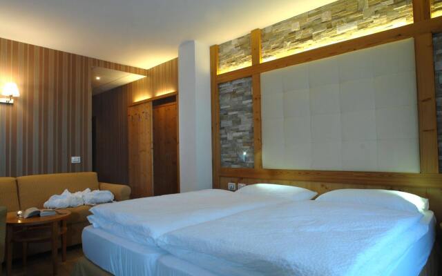 Cimon Dolomites Hotel