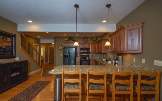 Whispering Pines 5 Bedroom Townhome