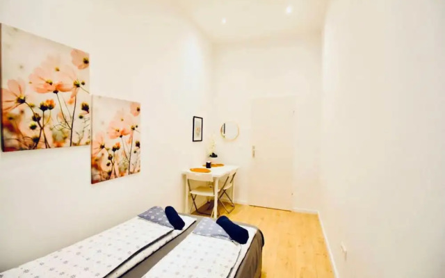 Cozy 5BR Apt 10min Walk to Augarten