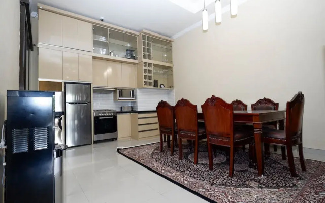 Erna's House Solo by OYO Rooms