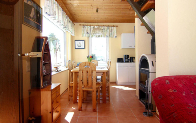 Holiday House, Barth