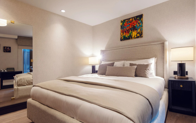 Zeno Suites Hotel