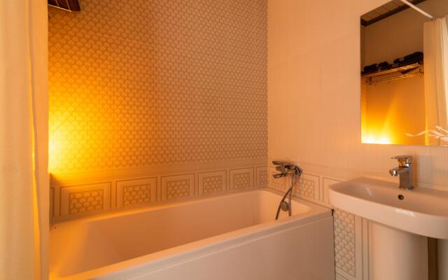 Bon voyage на улице Юсупова