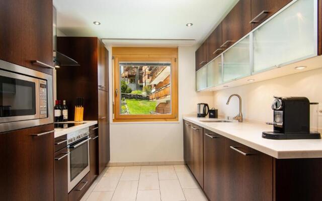 Aramis Apartment 3-1