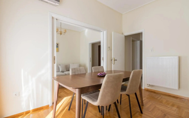 Minimal 2 bedroom apt near the Athens Concert Hall