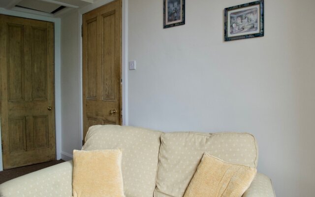 1 Bedroom Flat In Edinburgh