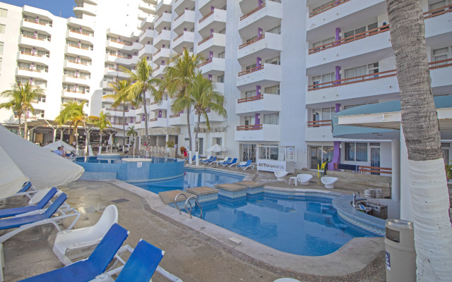 Oceano Palace Beach Resort