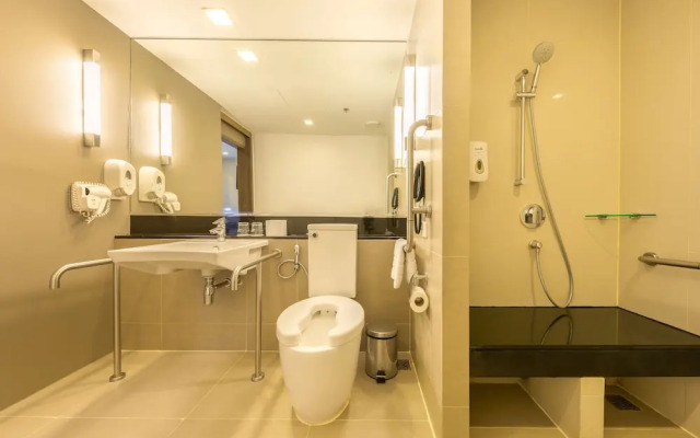 Holiday Inn Express Bangkok Sathorn