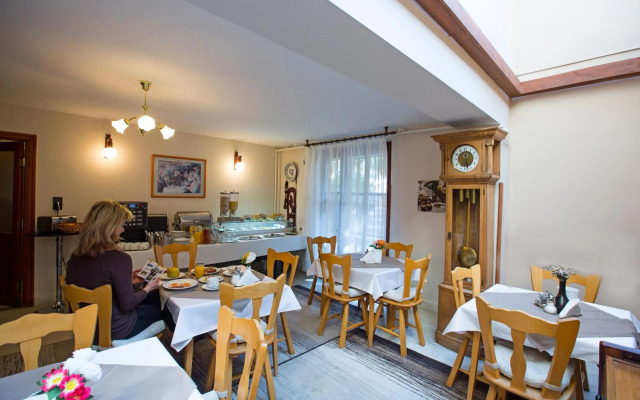 Helios Hotel Pension