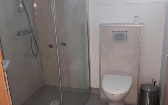 Hvammur 2 Bjarg with private hot tub