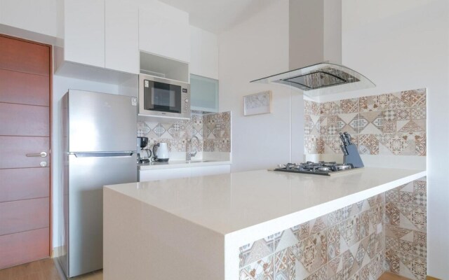 Modern 1 BR Barranco Apartment High Floor