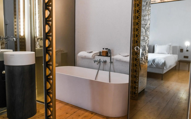 S Paul Hotel