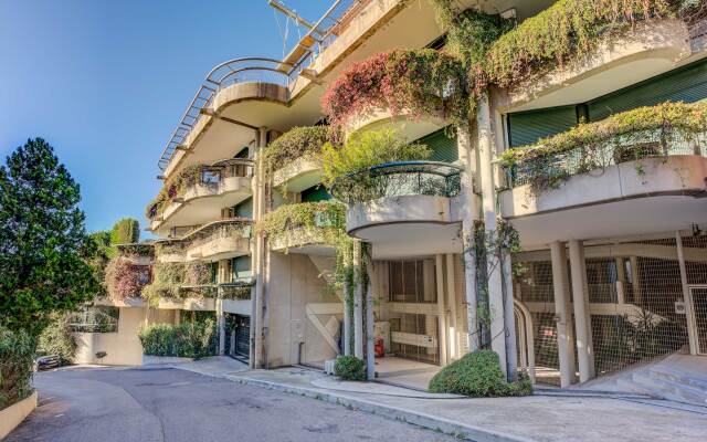 Semiramis at Villa Laurie Mougins