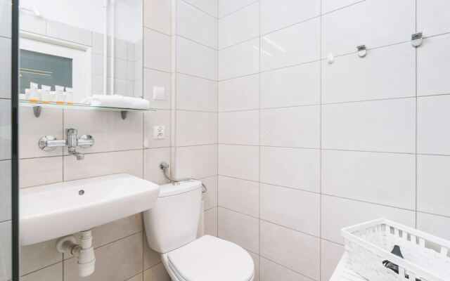 Apartment Mogilska Krakow by Renters