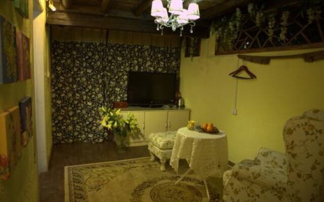 Cloudscape Boutique Inn
